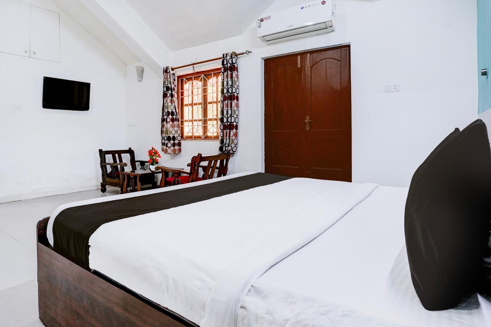 Oyo Flagship Triple Beach Guest House Benaulim Ngoại thất bức ảnh