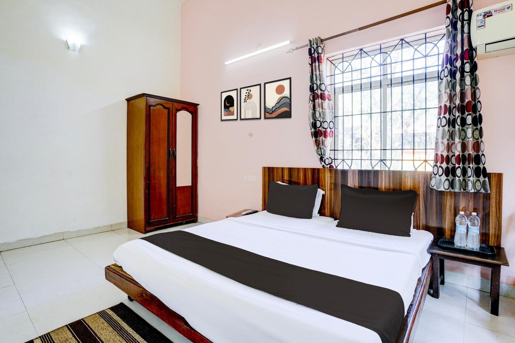 Oyo Flagship Triple Beach Guest House Benaulim Ngoại thất bức ảnh