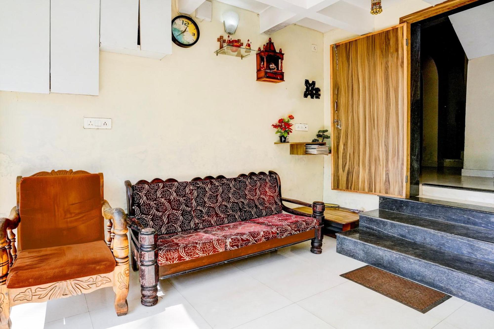 Oyo Flagship Triple Beach Guest House Benaulim Ngoại thất bức ảnh