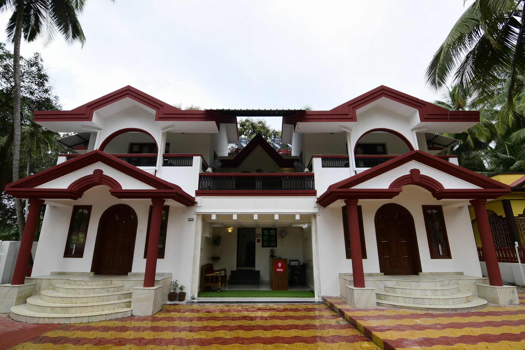 Oyo Flagship Triple Beach Guest House Benaulim Ngoại thất bức ảnh